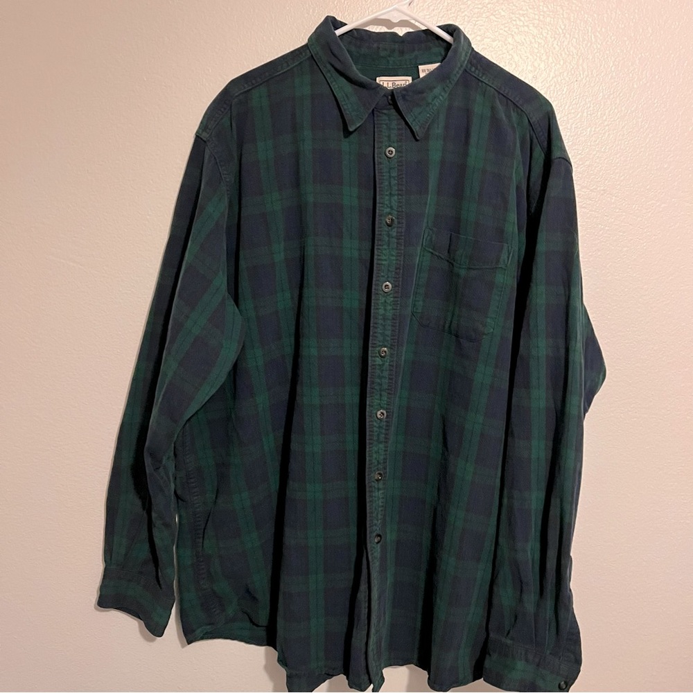 Vintage L.L. Bean Men’s XXL Tall Flannel shirt in Blue and Green Plaid